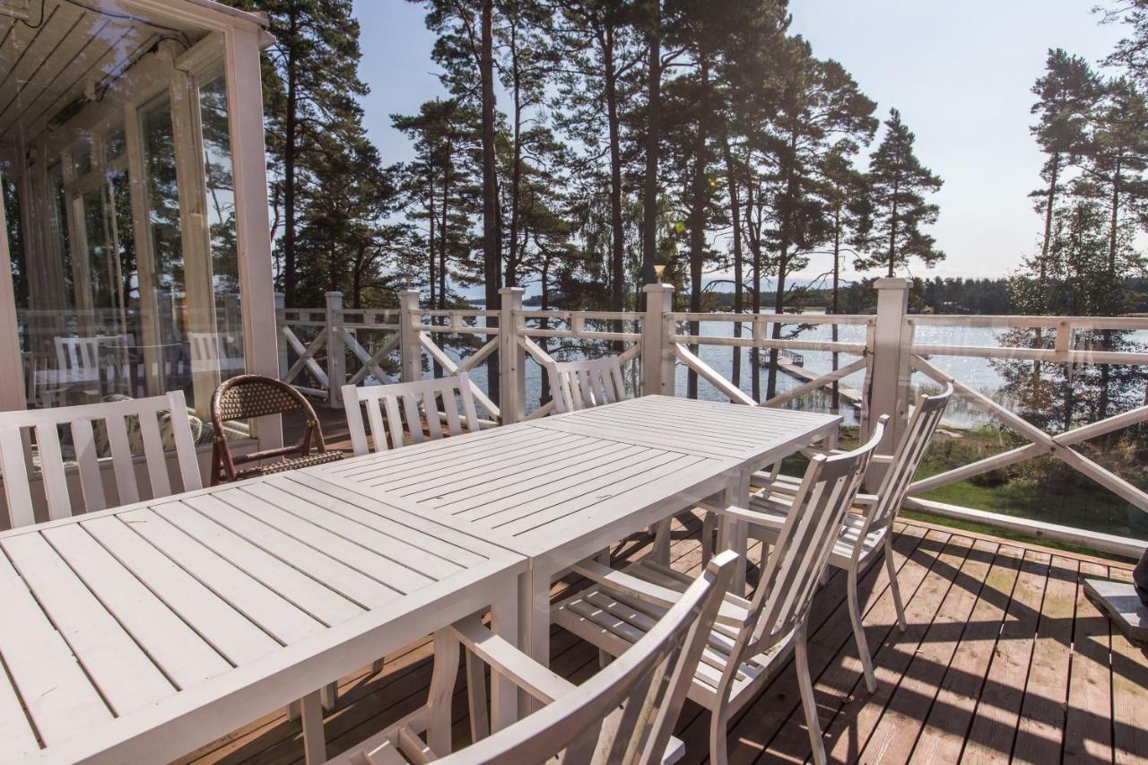 Villa Harald - Beachfront Hitis Esterno foto